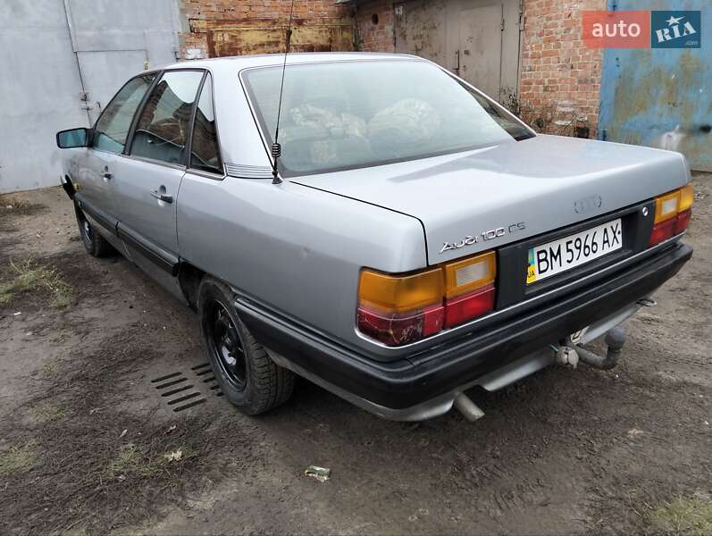 Седан Audi 100 1988 в Сумах