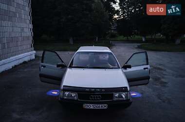 Седан Audi 100 1989 в Чорткові