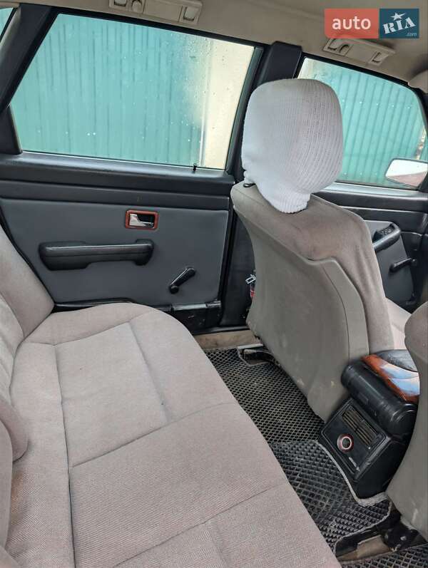 Седан Audi 100 1989 в Чорткове