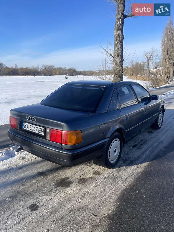 Седан Audi 100 1991 в Василькове