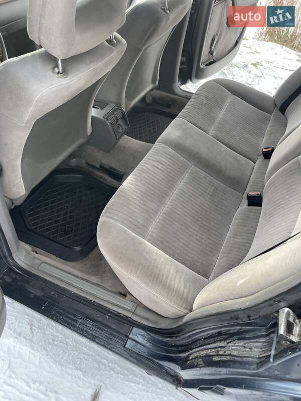 Седан Audi 100 1991 в Василькове