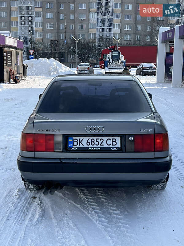 Седан Audi 100 1992 в Ровно