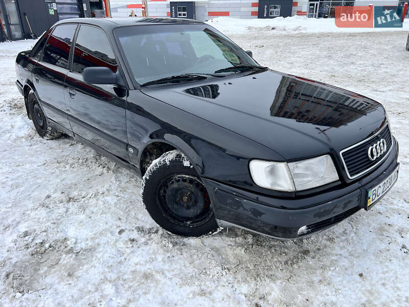 Седан Audi 100 1992 в Львове
