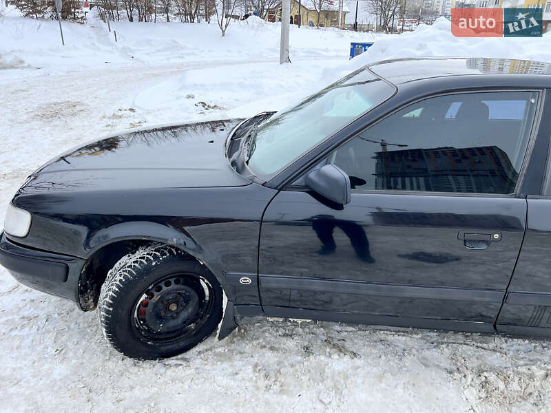 Седан Audi 100 1992 в Львове