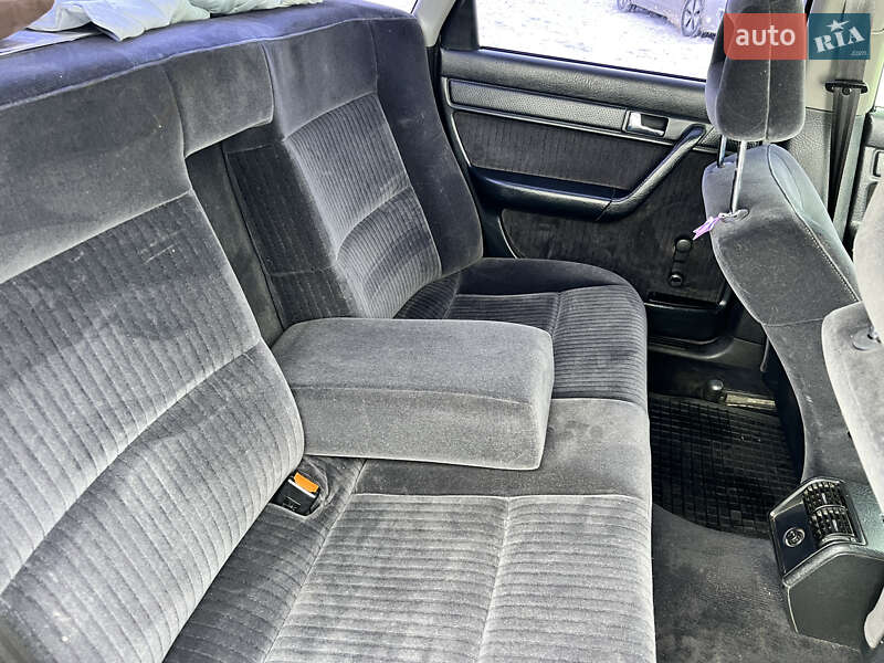 Седан Audi 100 1992 в Львове