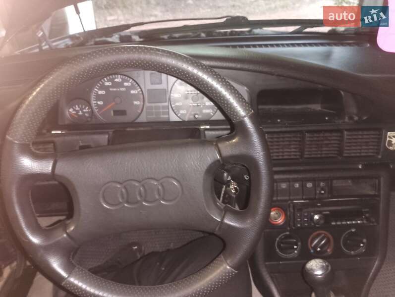 Седан Audi 100 1990 в Кривом Роге