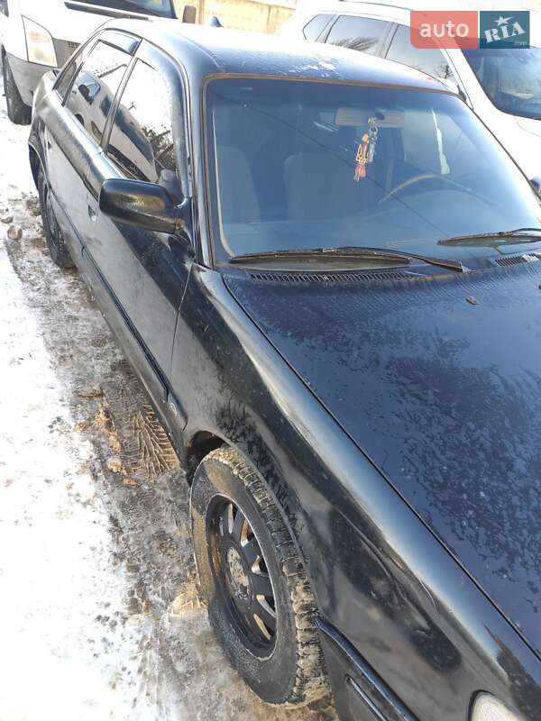 Седан Audi 100 1992 в Киеве