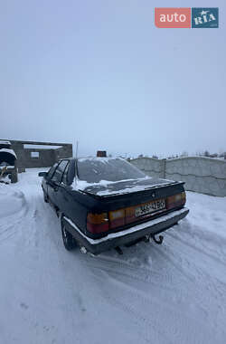 Седан Audi 100 1983 в Луцке