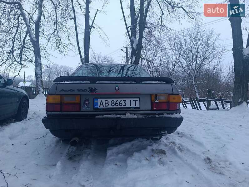 Седан Audi 100 1986 в Виннице