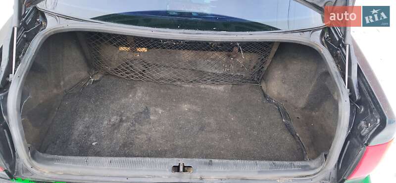 Седан Audi 100 1992 в Глухові