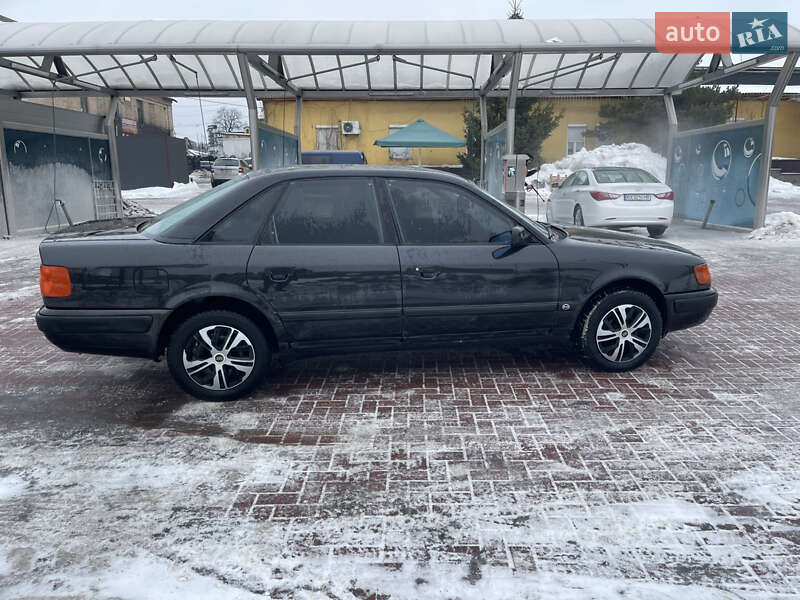Седан Audi 100 1993 в Рівному