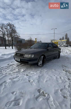 Седан Audi 100 1993 в Киеве