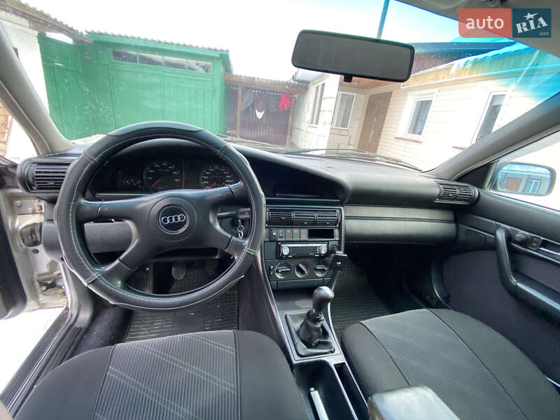 Седан Audi 100 1993 в Березному