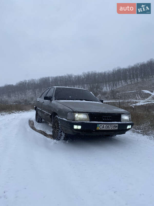 Седан Audi 100 1987 в Черкасах фото 2 Седан Audi 100 1987 в Черкасах