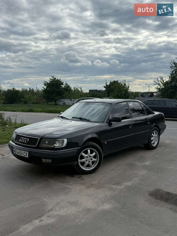 Audi 100 1992 Audi 100 1992