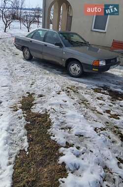 Седан Audi 100 1989 в Івано-Франківську
