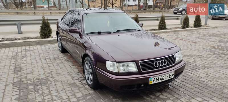 Седан Audi 100 1991 в Виннице