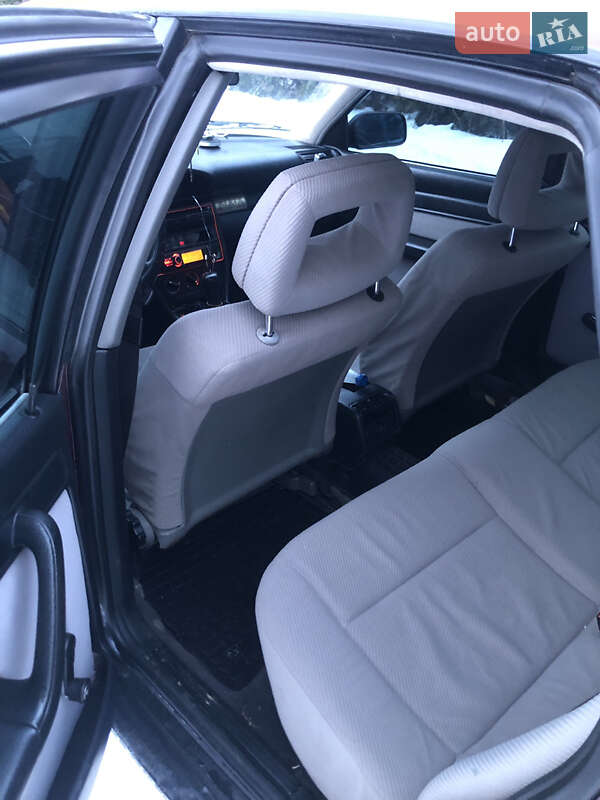 Седан Audi 100 1992 в Ровно