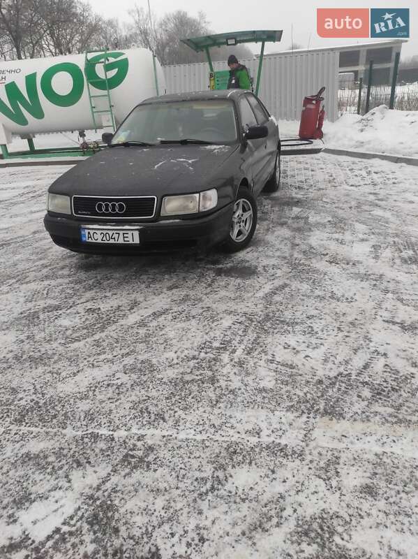Audi 100 1993 Audi 100 1993