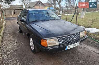 Седан Audi 100 1988 в Іваничах
