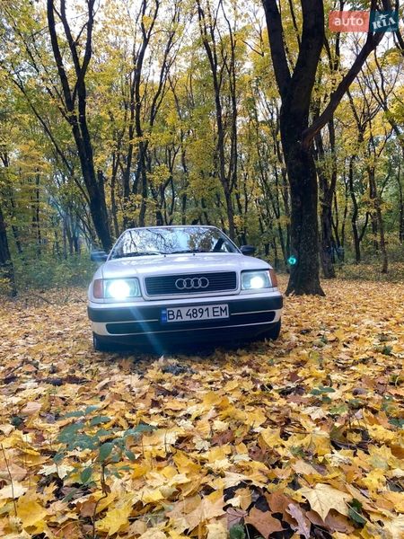 Седан Audi 100 1991 в Яготині