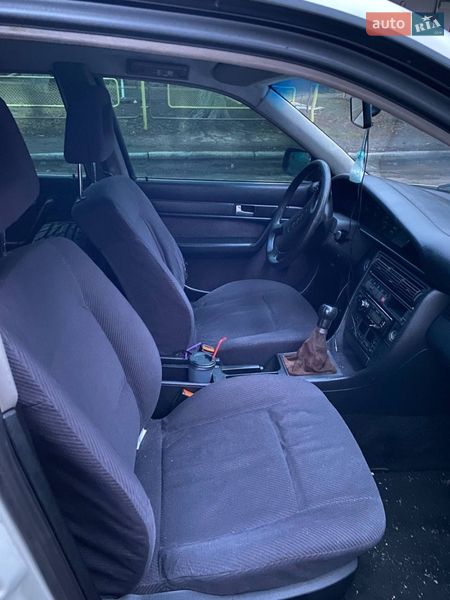 Седан Audi 100 1991 в Яготині