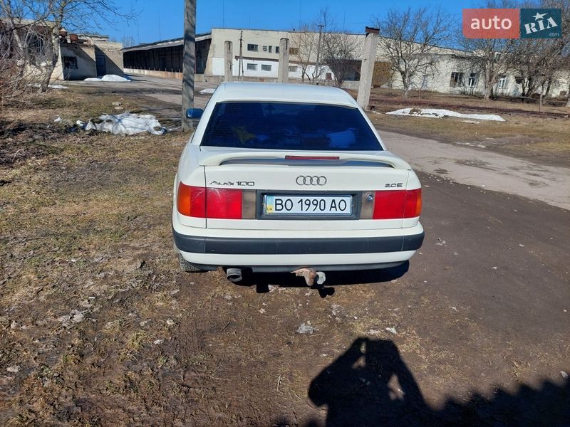 Седан Audi 100 1992 в Кременці