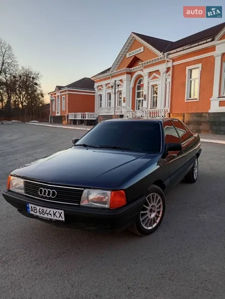 Audi 100