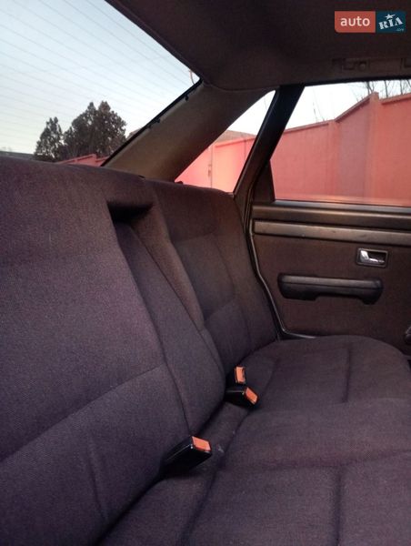 Седан Audi 100 1990 в Хмільнику
