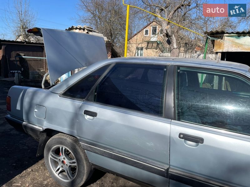 Седан Audi 100 1989 в Ровно