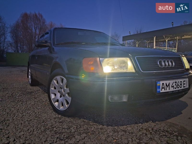 Audi 100 1992 Audi 100 1992