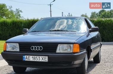 Седан Audi 100 1988 в Днепре
