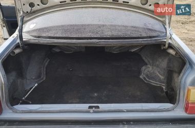 Седан Audi 100 1983 в Ровно