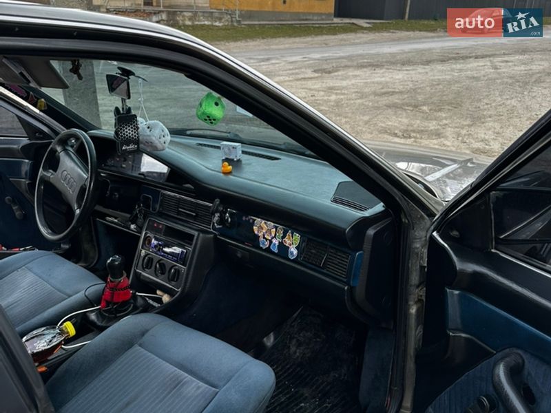 Седан Audi 100 1989 в Чорткове