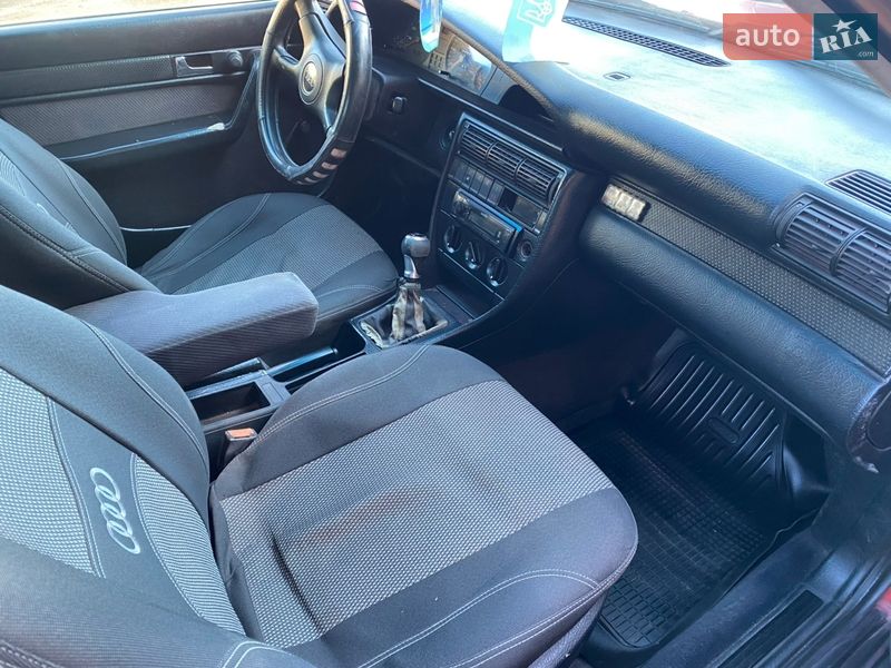 Седан Audi 100 1993 в Харькове