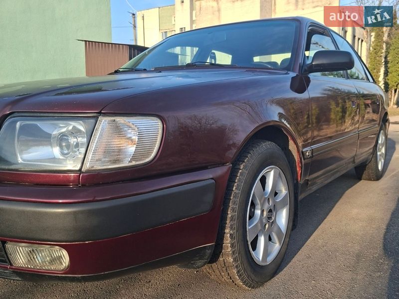 Седан Audi 100 1993 в Ровно