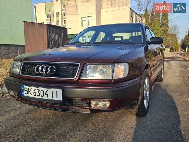 Седан Audi 100 1993 в Ровно