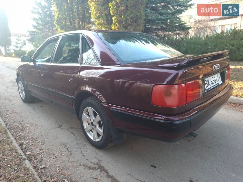 Седан Audi 100 1993 в Ровно