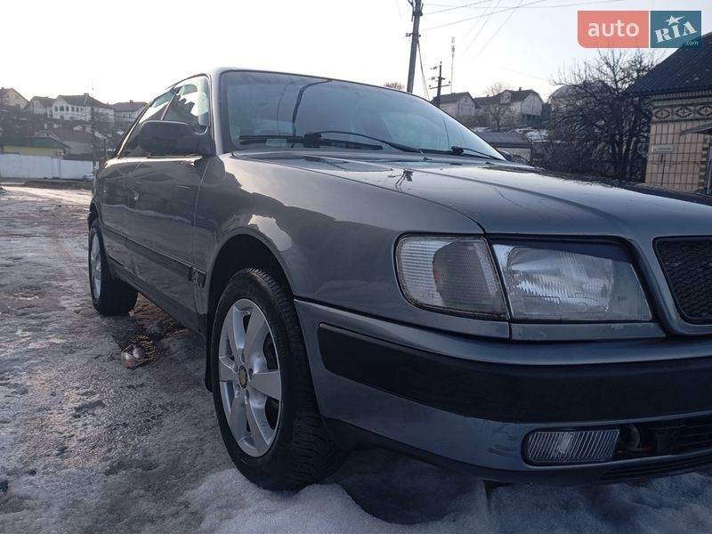 Седан Audi 100 1993 в Бучаче