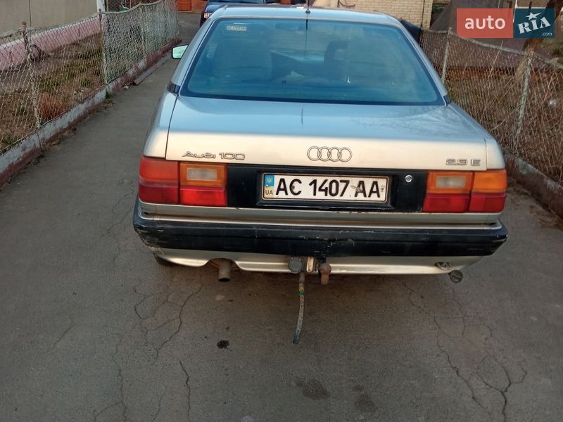 Седан Audi 100 1990 в Володимирі