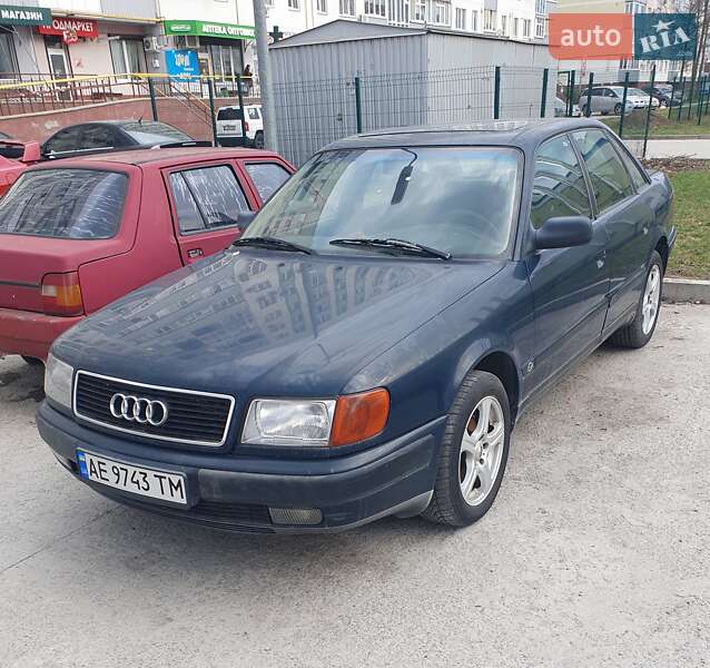 Седан Audi 100 1992 в Полтаве