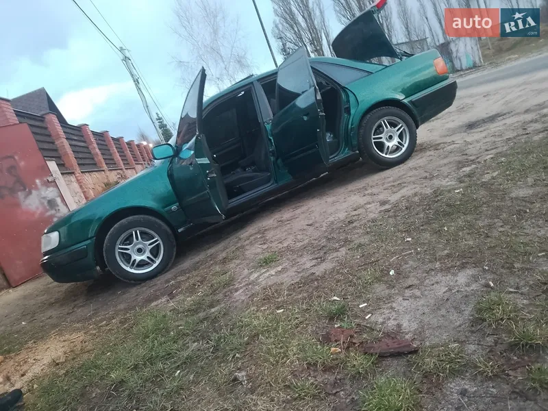 Audi 100