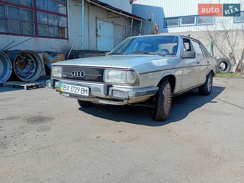 Audi 100 1982