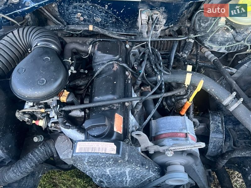 Седан Audi 100 1992 в Кельменцах