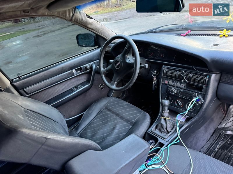 Седан Audi 100 1991 в Славуті