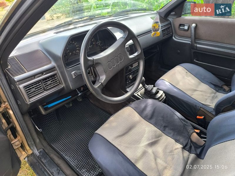 Седан Audi 100 1985 в Кривом Роге