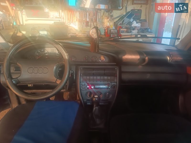 Седан Audi 100 1991 в Бару