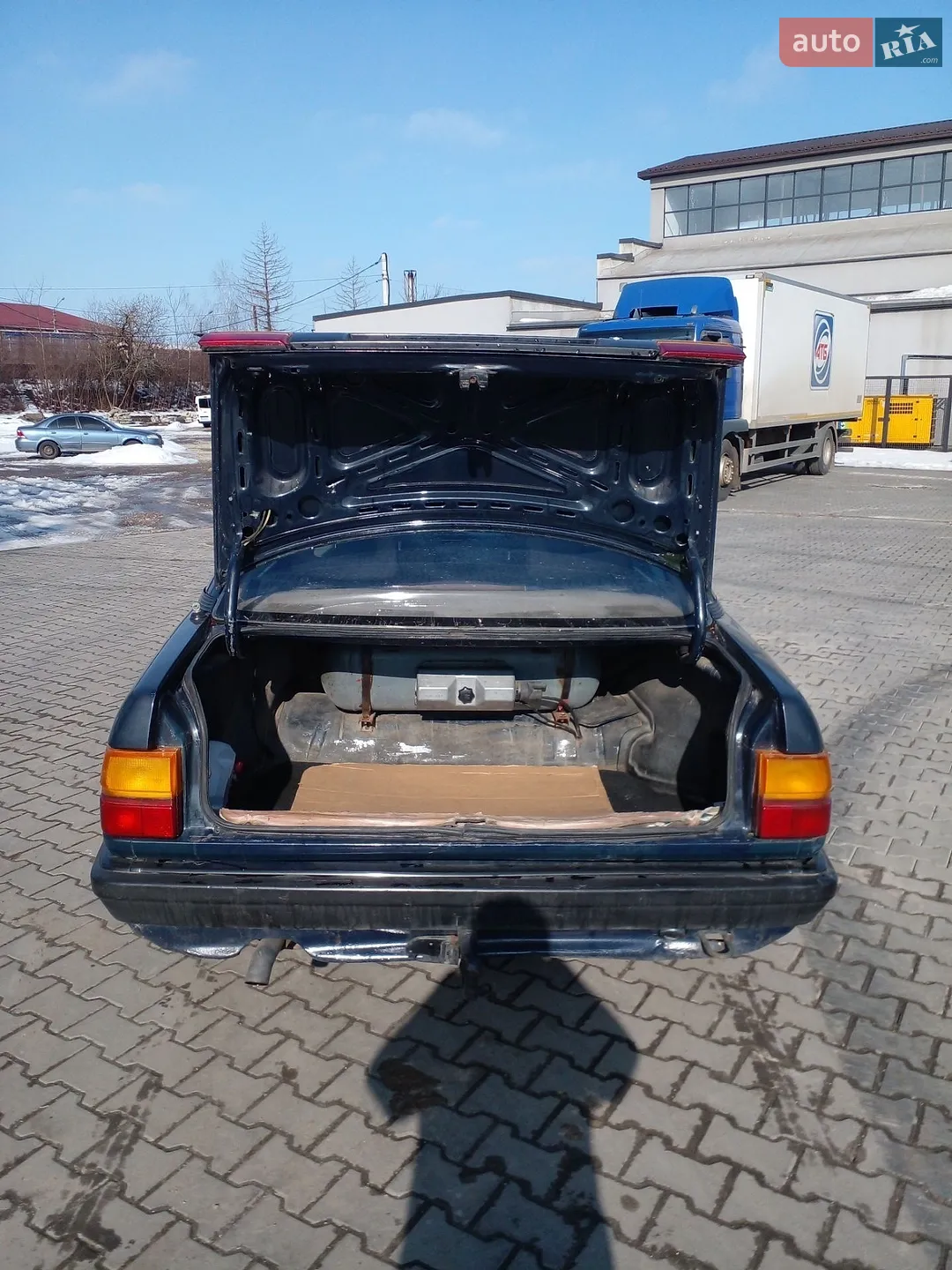 Audi 100 1987 VIN WAUZZZ44ZHN088197 фото оголошення 3 з 5