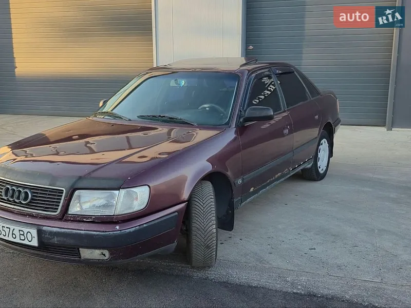 Audi 100
