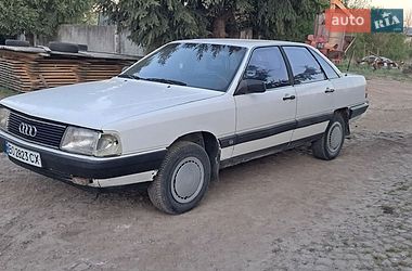 Седан Audi 100 1986 в Чорткові